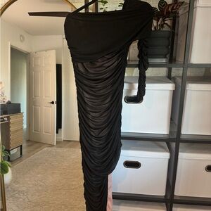 Chic Black Ruched One-Shoulder Dress